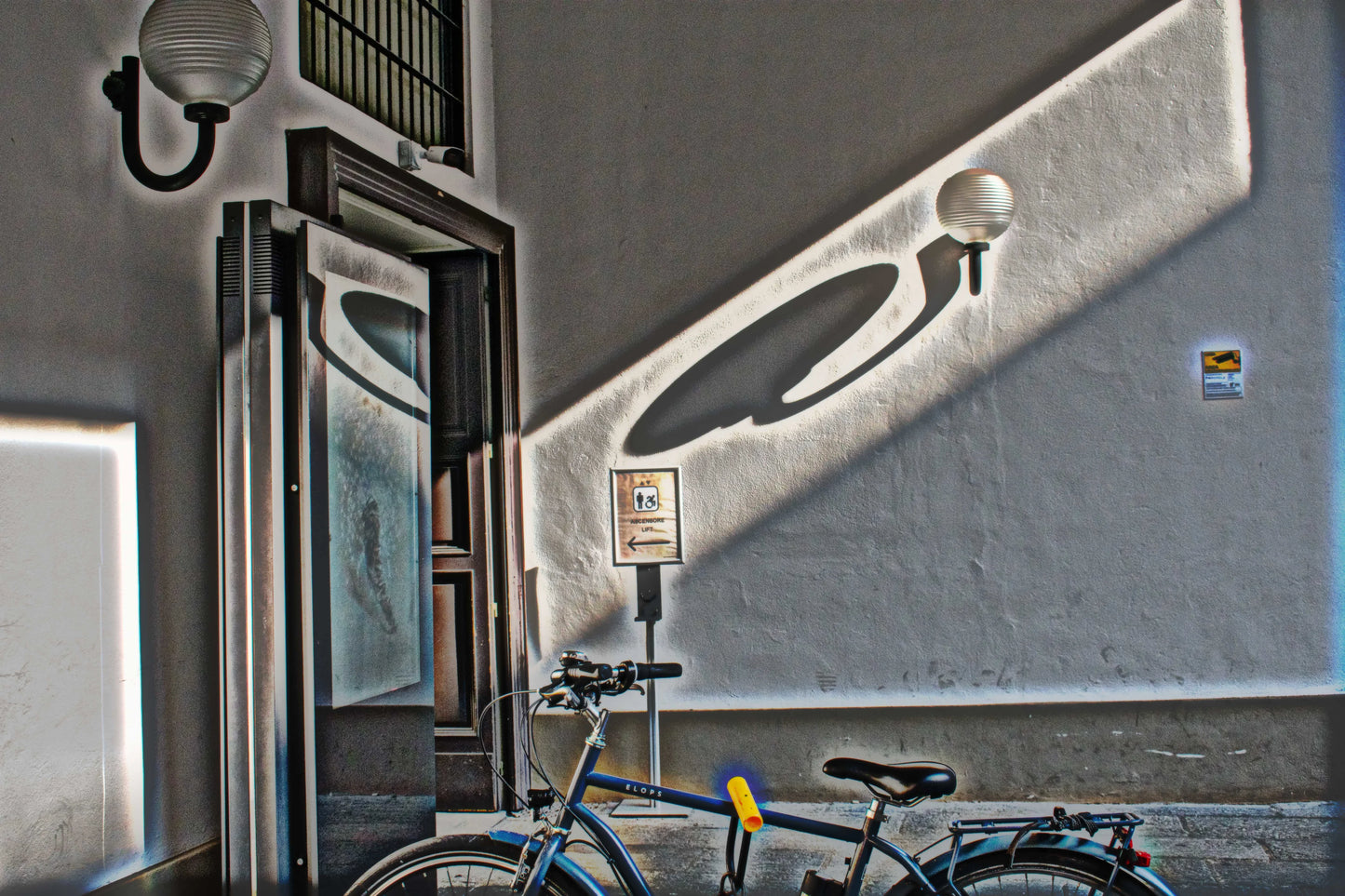 James Welling: Lamp, Milan, 2024